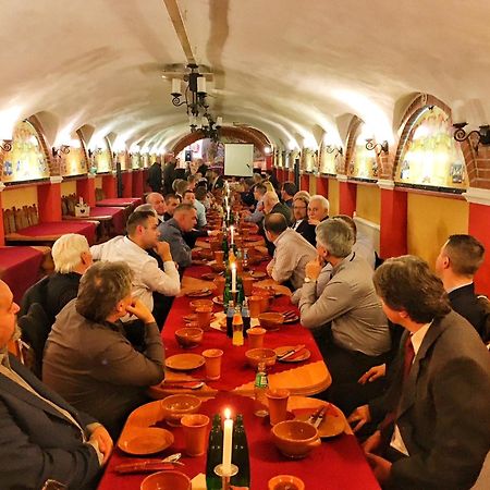 Aranykorona Hotel Miskolc Extérieur photo