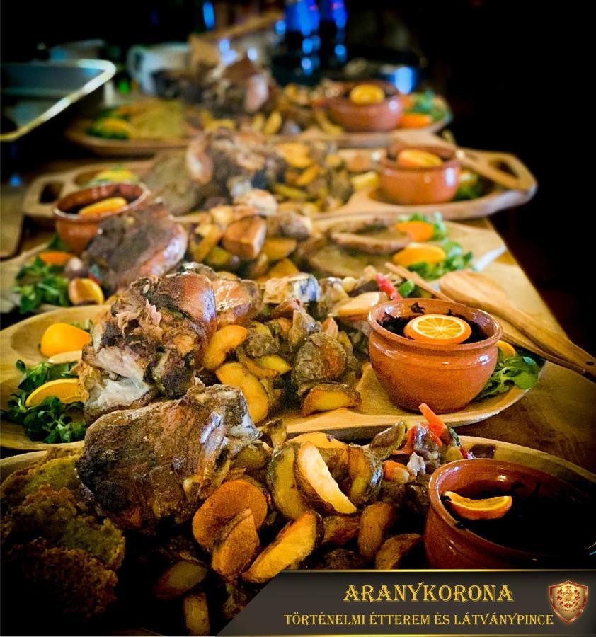 Aranykorona Hotel Miskolc Extérieur photo