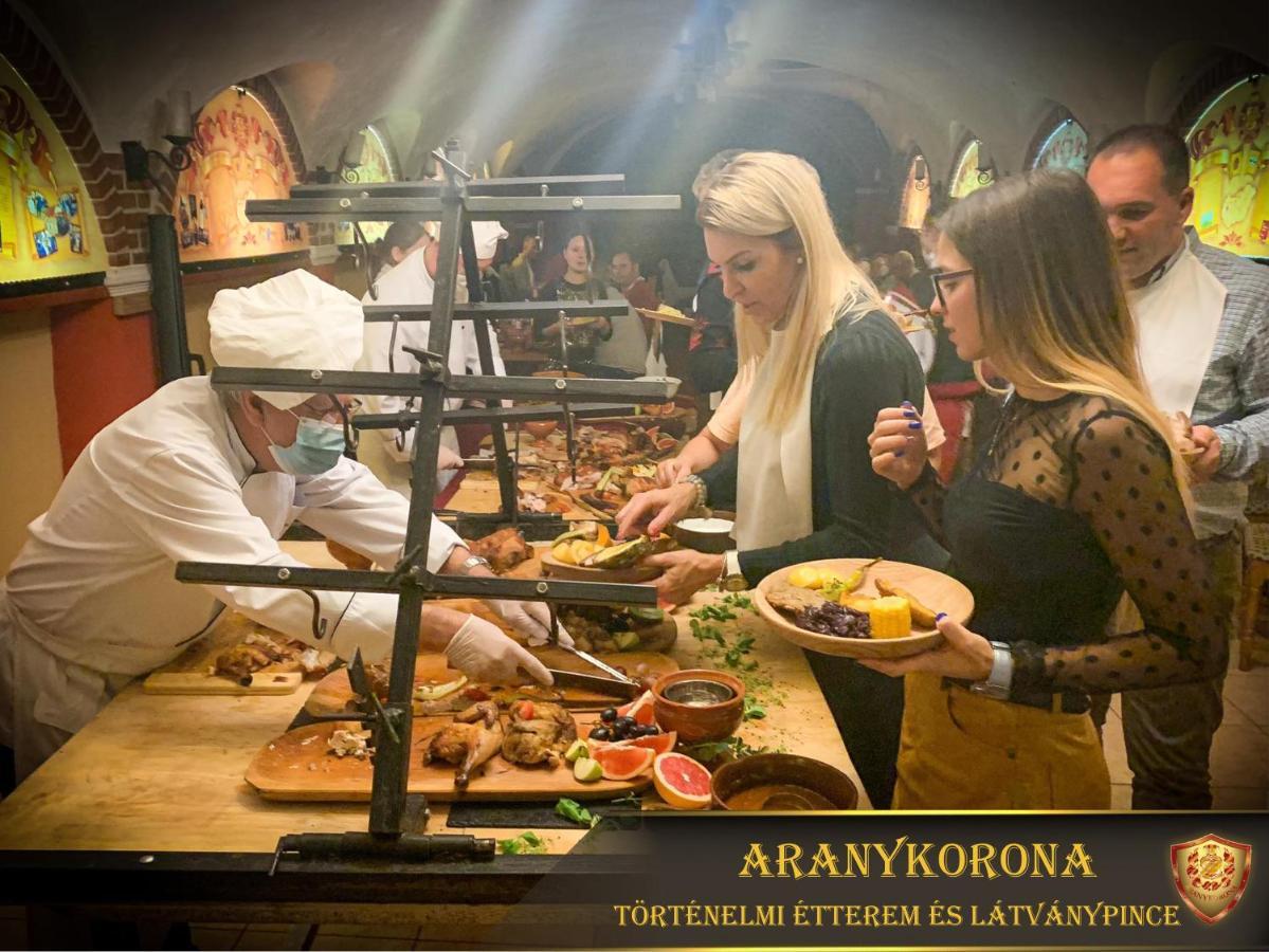Aranykorona Hotel Miskolc Extérieur photo
