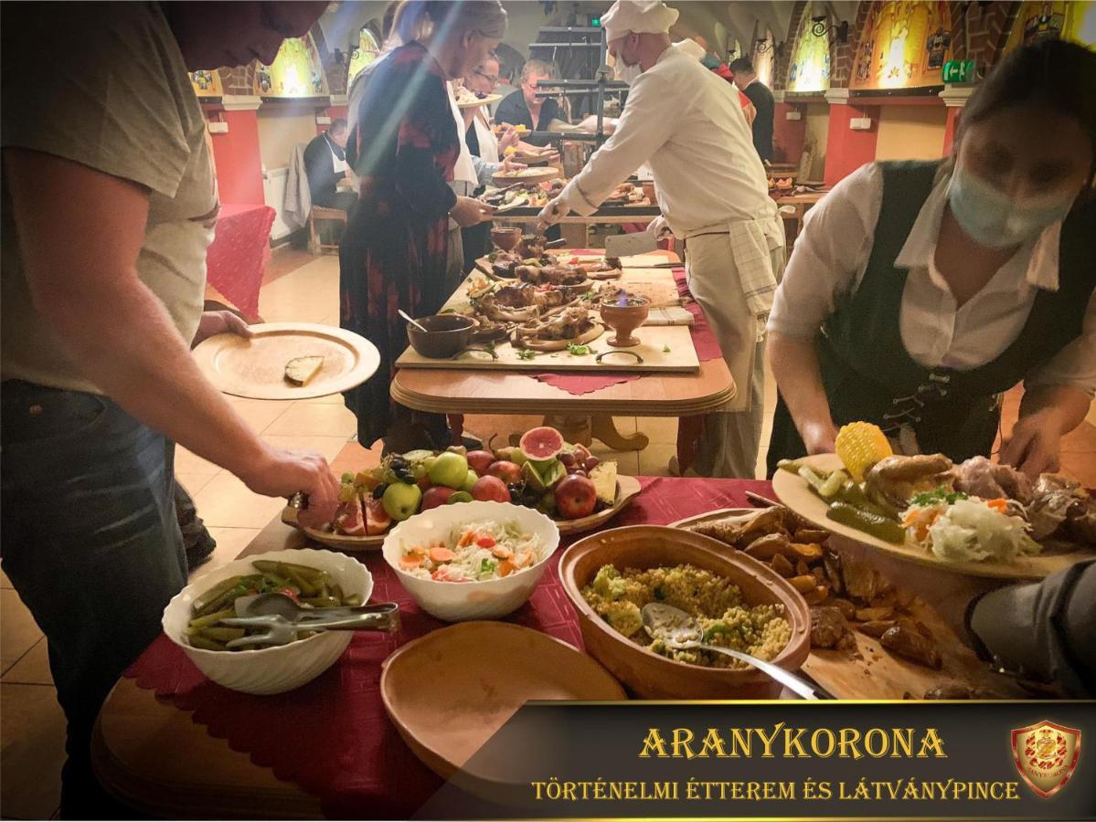 Aranykorona Hotel Miskolc Extérieur photo