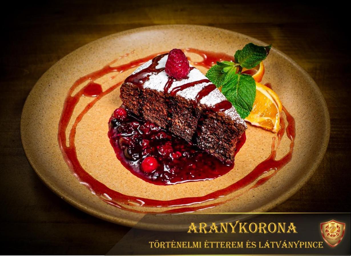 Aranykorona Hotel Miskolc Extérieur photo