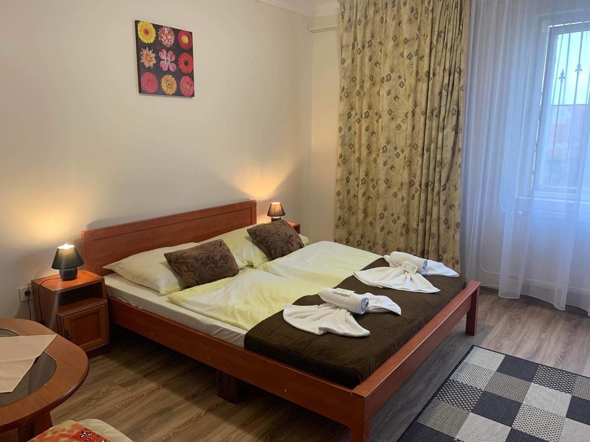 Aranykorona Hotel Miskolc Extérieur photo