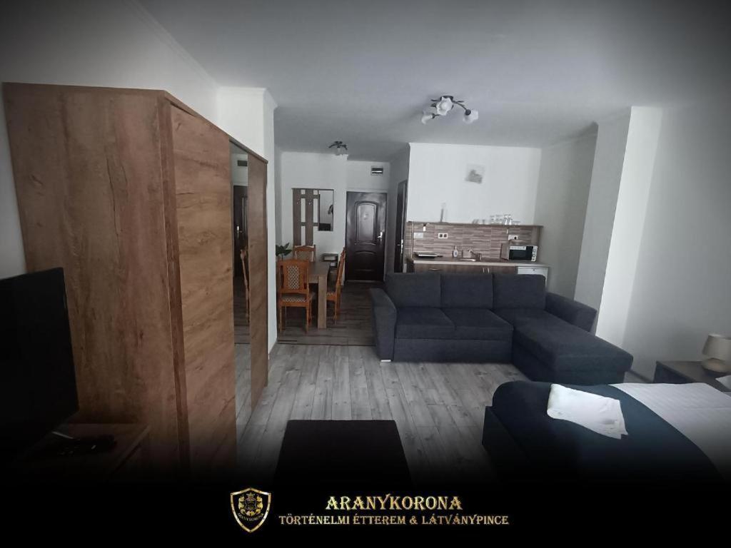 Aranykorona Hotel Miskolc Extérieur photo